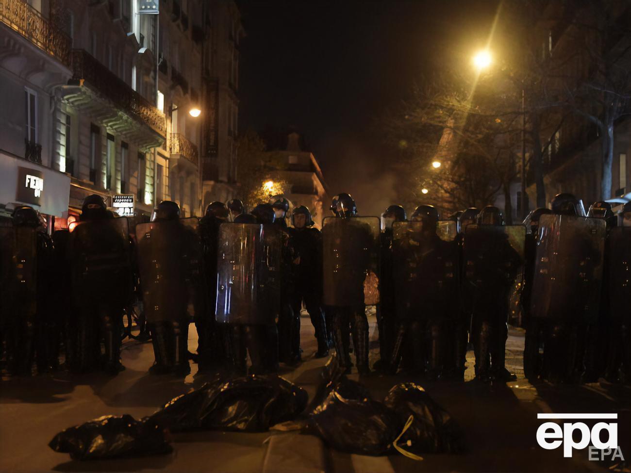 Полицейские для разгона лагеря использовали слезоточивый газ