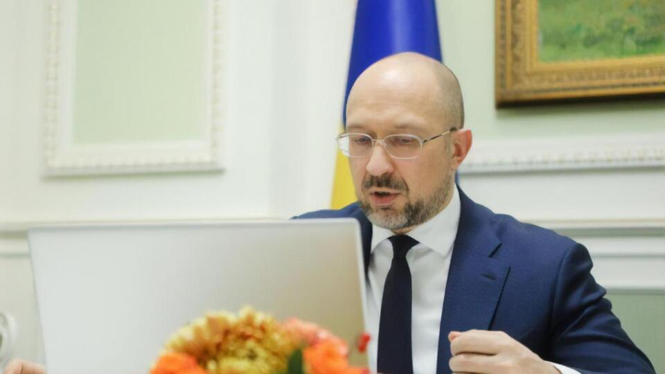 Шмыгаль: Можно много говорить о схемах, "скрутках" на словах, но цифры являются абсолютно объективными