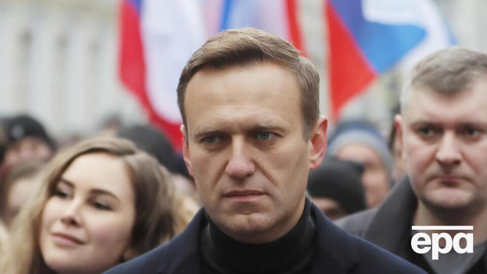 Соратники російського опозиціонера заявляли, що знайшли пляшку зі слідами "Новачка" в готельному номері Навального в Томську