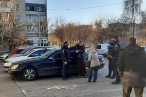 Нарушитель еще поставил машину на стоянку на месте для водителей с инвалидностью