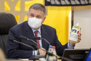Аваков считает, что нужно принимать серьезные решения из-за распространения COVID-19