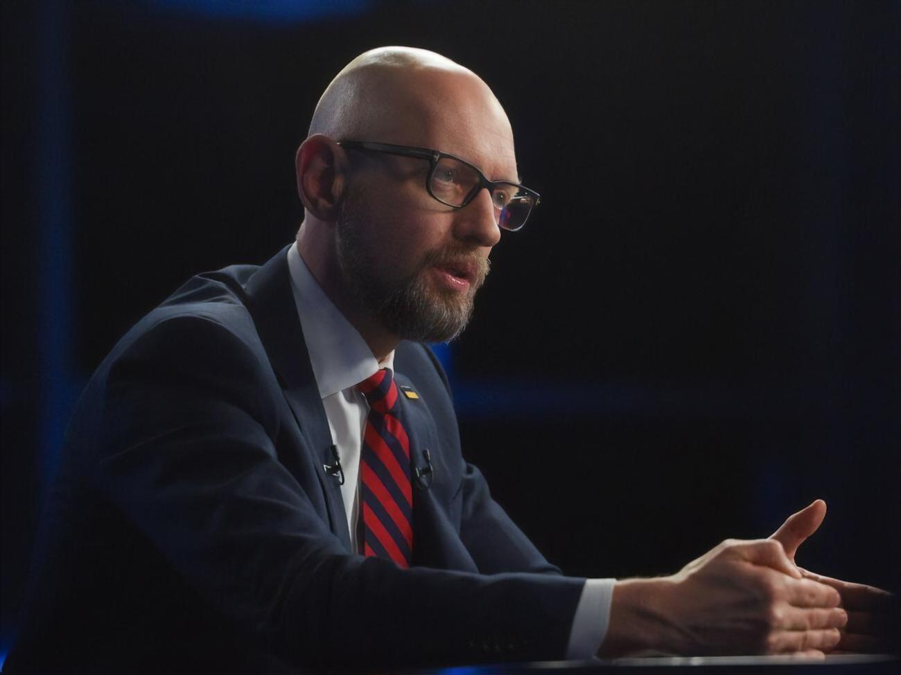 Яценюк: Прем'єр просто сховався з моменту свого призначення. Президент не знає ситуації