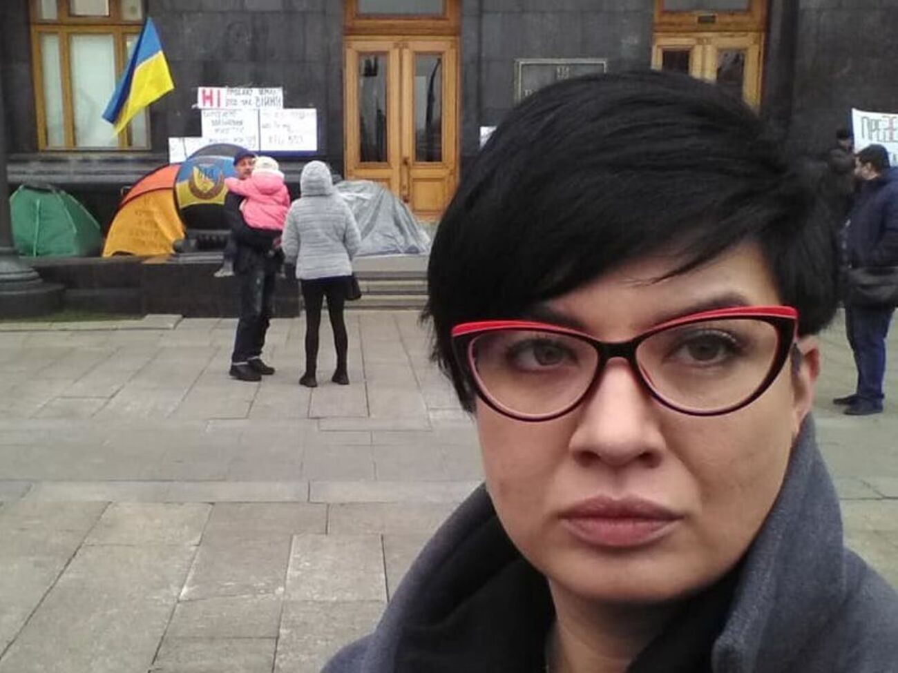 Украина больше не может ни выплачивать ранее взятые кредиты, ни обеспечивать внутренние обязательства перед населением