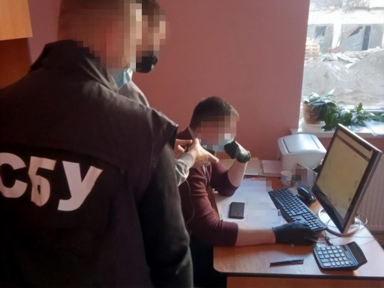 На счета коммерческих структур, задействованных в сделке, было перечислено более 70 млн грн.
