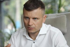 Марченко: Я не сиджу в рожевих окулярах і локшину не вішаю