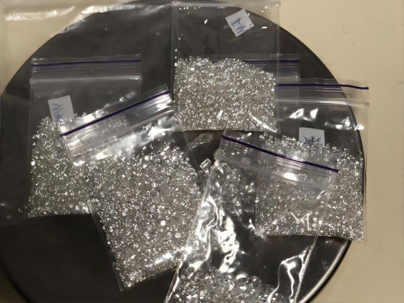 Изъятые бриллианты передали на экспертизу