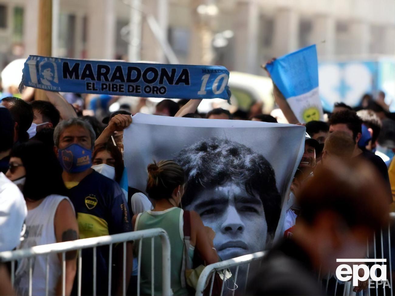 Диего Марадона скончался 25 ноября