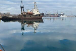 "Аметист" на плаву, заявили в Морской поисково-спасательной службе