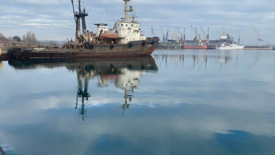 "Аметист" на плаву, заявили в Морской поисково-спасательной службе