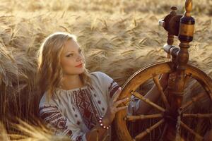 Незаміжні дівчата на Куделицю молили вищі сили подарувати їм судженого