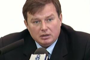 Бакай выехал из Украины в 2004 году