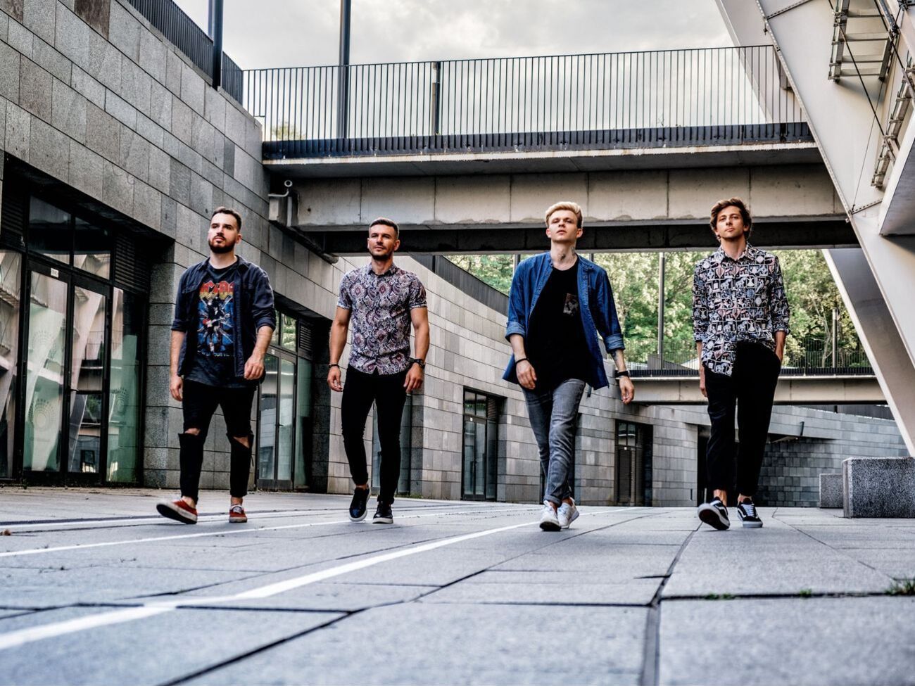 Cloudless:&nbsp;Мы решили переключиться на более спокойный режим и никуда не рваться, что и отразилось на нашем новом релизе