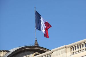 У МЗС заявили, що Франція хоче домогтися надійного врегулювання конфлікту в Карабасі