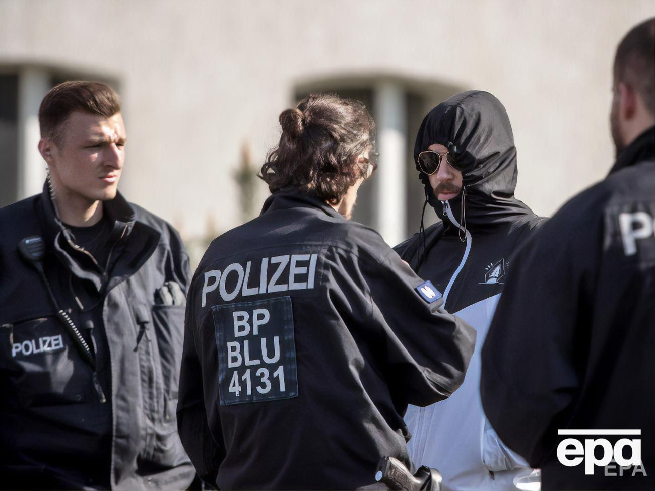 Полиция ищет третьего украинца, пишут СМИ