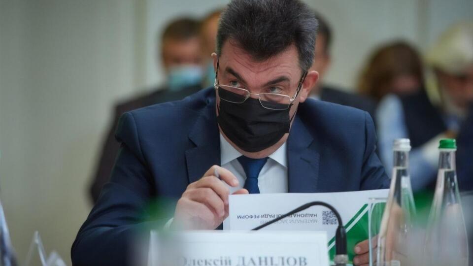 Данилов: Есть оптимистический и пессимистический сценарии развития ситуации с COVID-19. О втором говорить не хочу