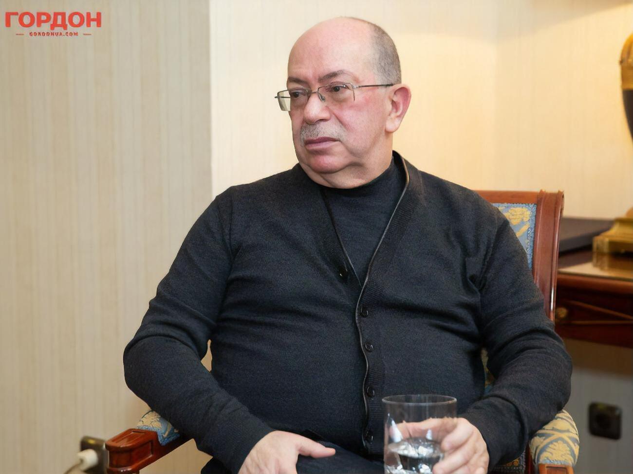 Швец: Россия сыграла роковую роль в том, что все наши пороки отечественные усугубились