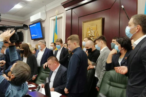 Якобы больной COVID-19 депутат Браславский отказался покидать заседание