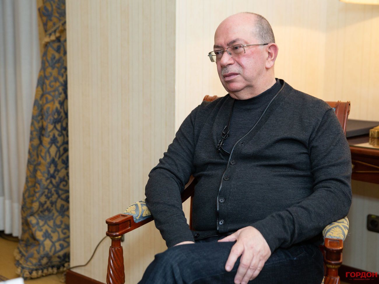 Швец отметил, что собранного миллиона долларов не хватало на гамма-нож
