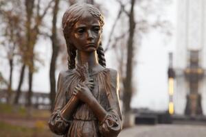 СБУ оприлюднила секретні архіви у день вшанування пам'яті жертв Голодомору