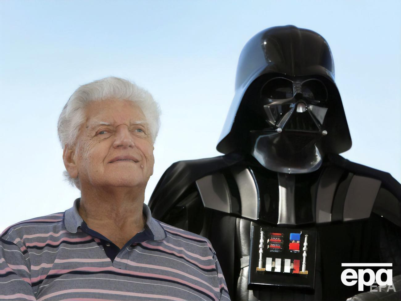 До того, как заняться актерством, Проуз являлся профессиональным бодибилдером и тяжелоатлетом