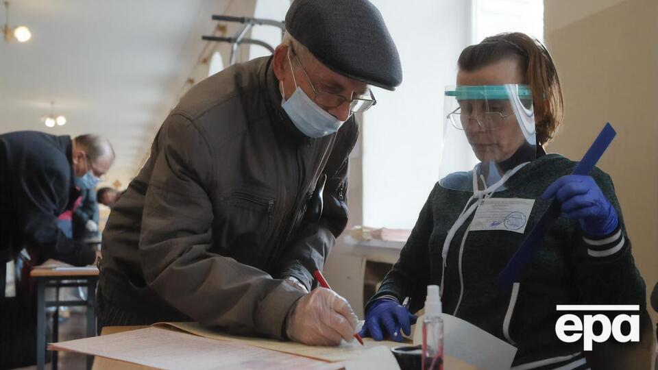Результати голосування на виборах мера Чернівців мають визначити не пізніше ніж 4 грудня.