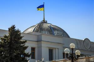 Законопроєкти про КСУ можуть з'явитися в порядку денному Ради з 15 грудня
