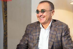 Ніконов прийшов у бізнес у 1990-х роках