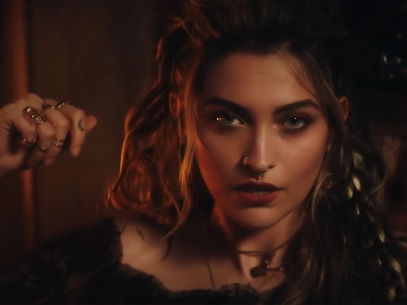 Песня Let Down войдет в дебютный альбом Пэрис Джексон