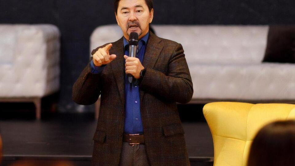 Сейсембаев: Как нарезали, так нарезали. Ребята, надо делать дела с тем, что нам досталось в наследство