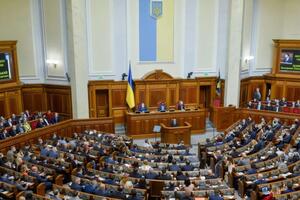 Чотири політсили Ради вважають, що законопроєкт про розпуск КСУ є неконституційним