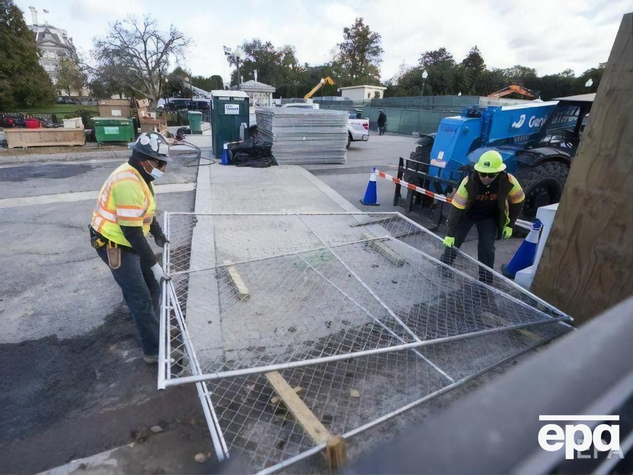Такое ограждение устанавливают у Белого дома не в первый раз