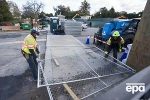 Такое ограждение устанавливают у Белого дома не в первый раз