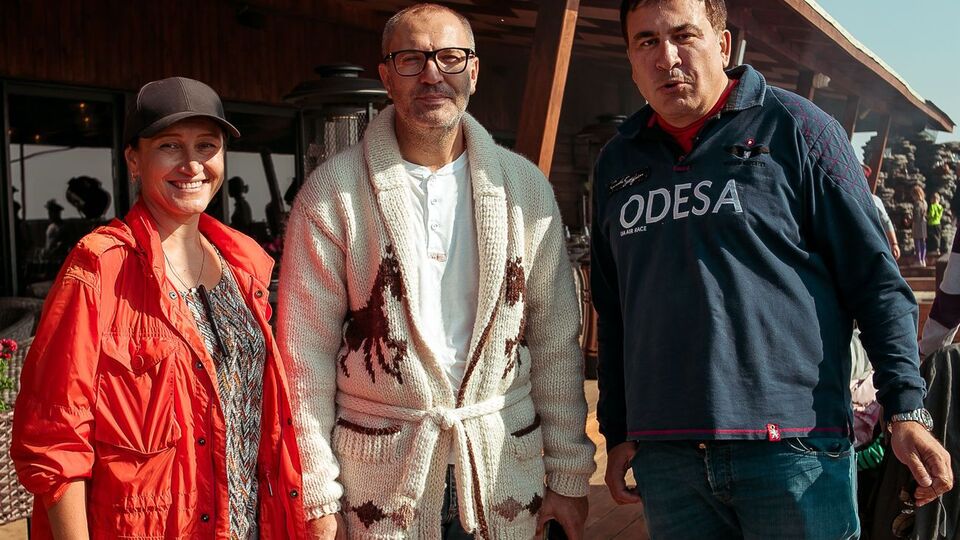 Рестораторы Инара и Андрей Заричанские с экс-президентом Грузии Михаилом Саакашвили
