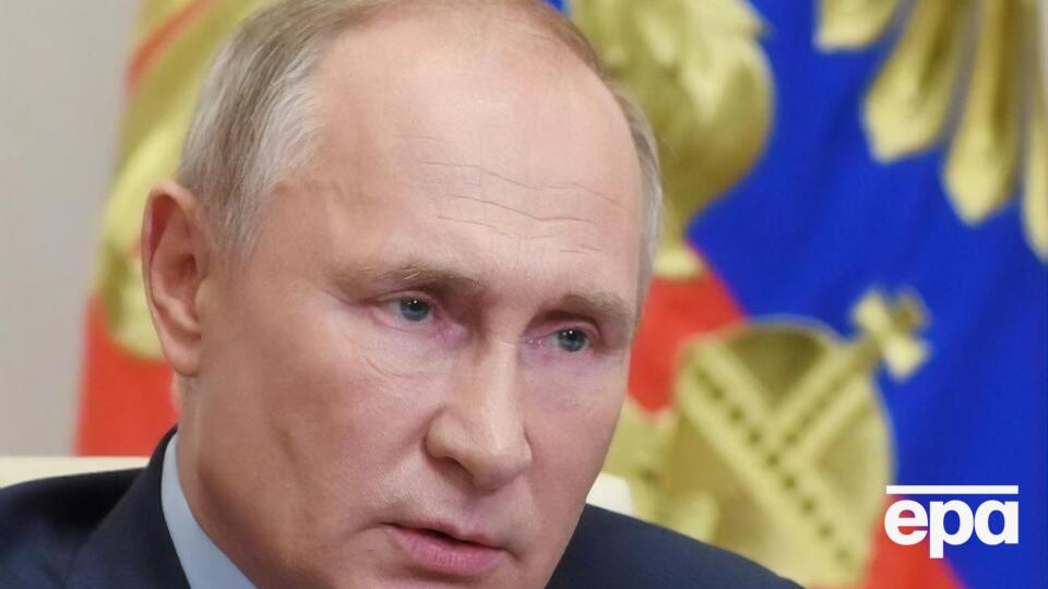 Володимир Путін інформації про свою ймовірну третю доньку поки не коментував, проте його прессекретар вже назвав розслідування журналістів на цю тему "малопереконливим"
