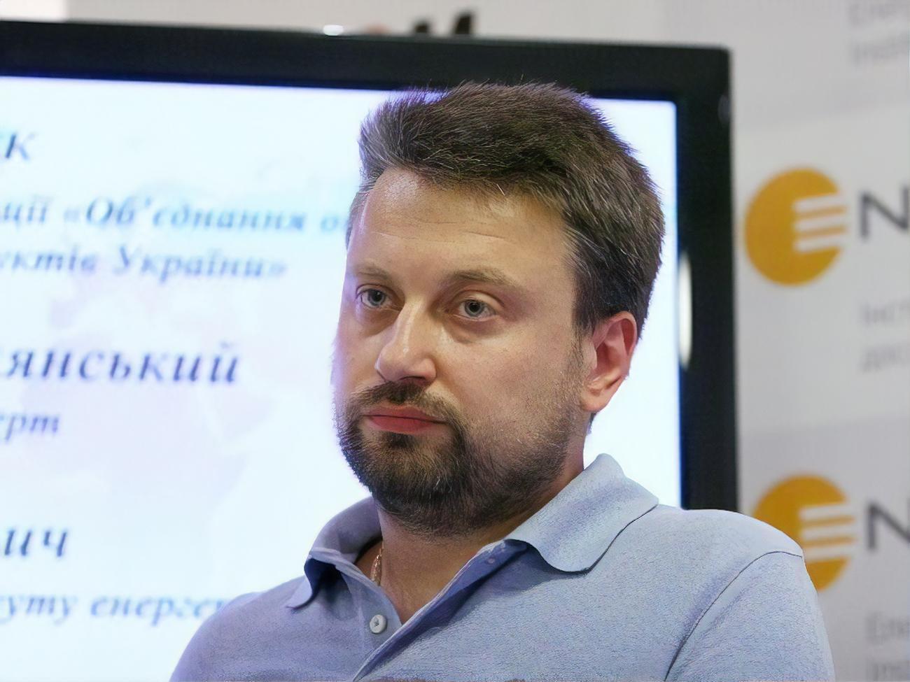 Валентин Землянський: Зате боротьба з корупцією сягнула неймовірних висот. Це Україна, крихітко