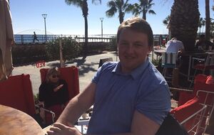 "Інтелектуальний локдаун" – це коли внутрішньо ти хочеш дивитися "Сватів", а змушений писати, що немає нічого геніальнішого, ніж "Хід королеви"