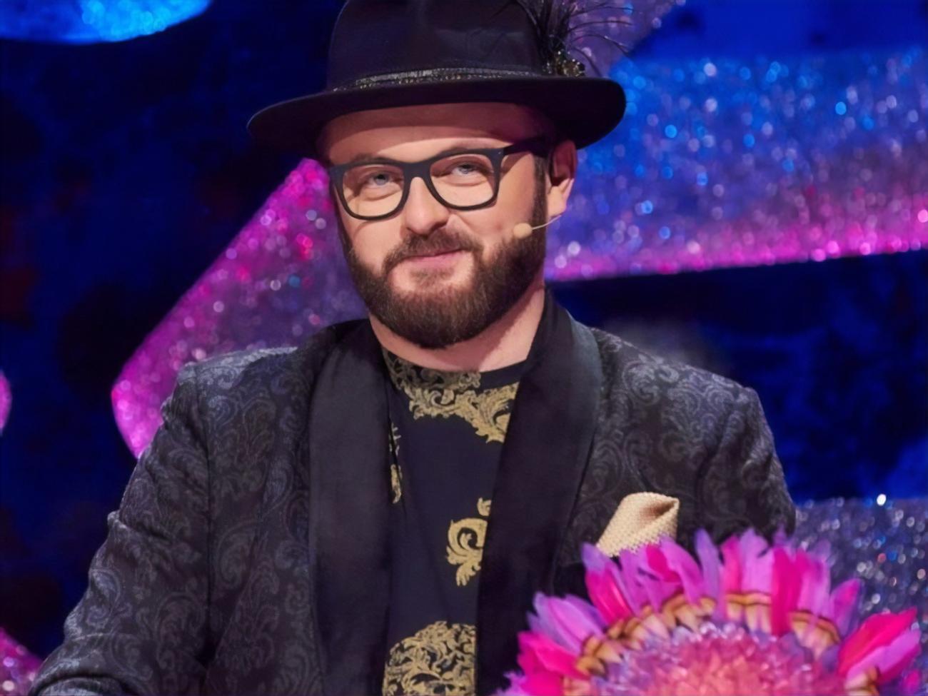 Dzidzio народився 1983 року