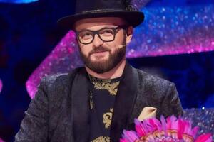 Dzidzio народився 1983 року