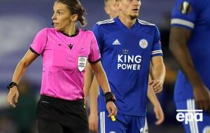 В апреле 2019 года Фраппар стала первой женщиной-судьей в чемпионате Франции