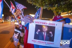 Трамп поки поступається Байдену