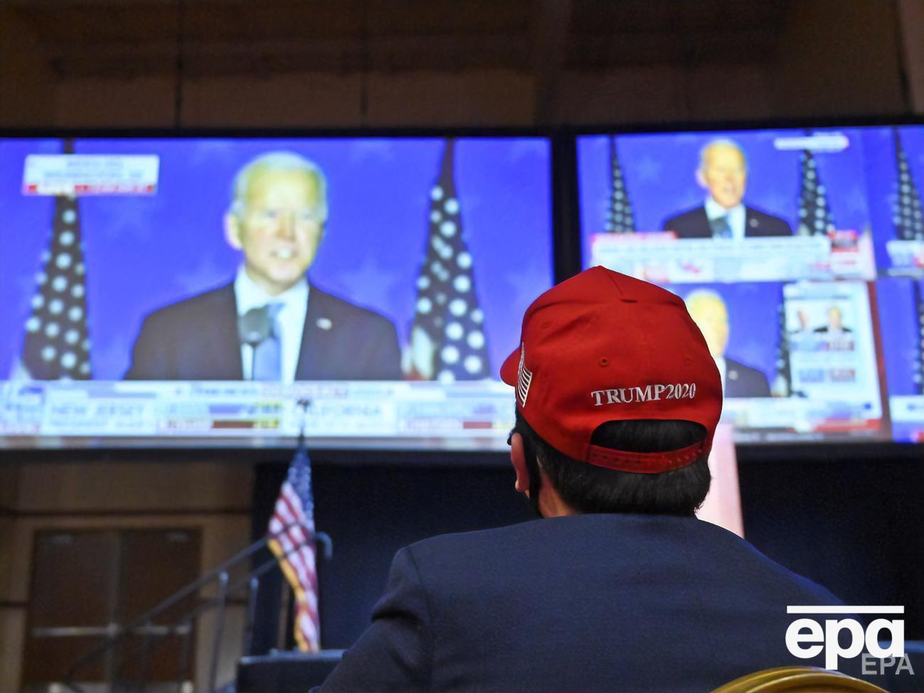 Байден випереджає Трампа на 11 голосів вибірників