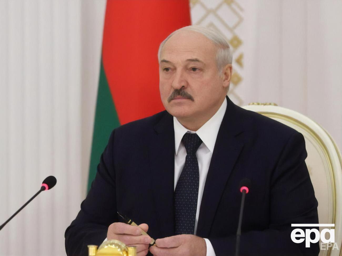 Євросоюз іще 2 жовтня запровадив санкції проти 40 білоруських посадовців, але Лукашенка не додав до цього списку