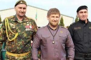 Геремеев на фото слева