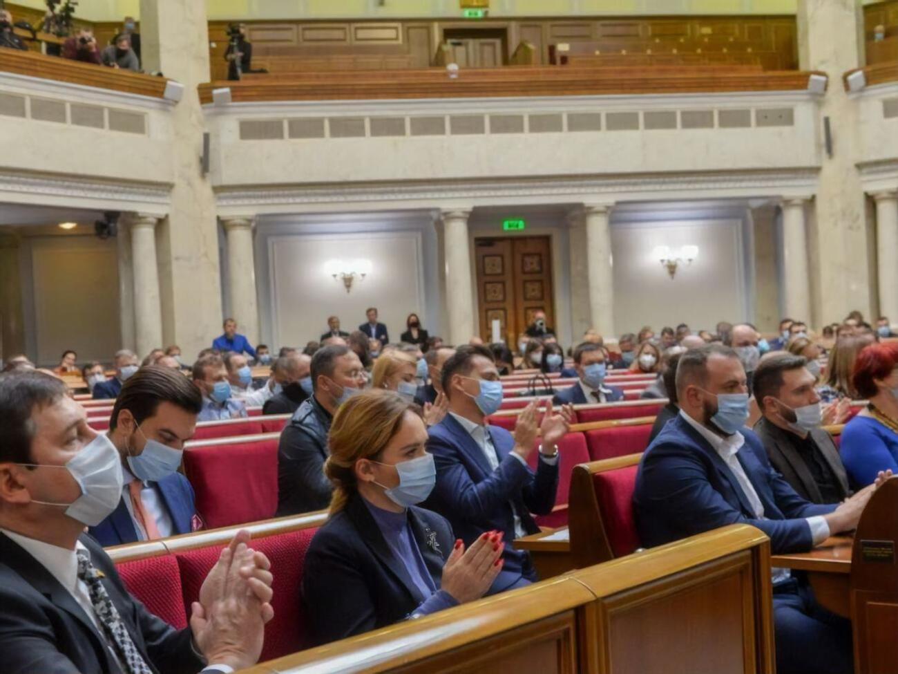 Ухвалення антикорупційної стратегії підтримало 320 народних депутатів