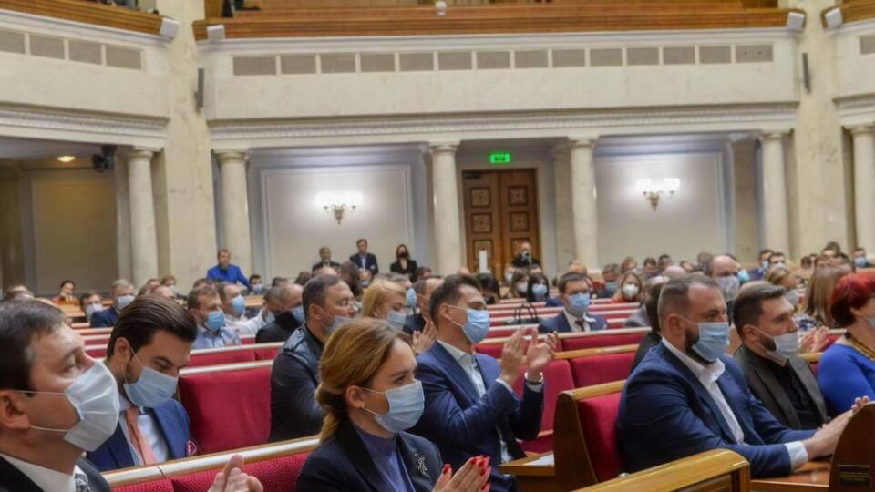 Ухвалення антикорупційної стратегії підтримало 320 народних депутатів