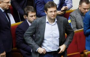 Андрей Холодов: Он провалил работу по приватизации и вместо того, чтобы признать это и уйти в отставку, он все время врет и оправдывается