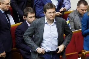Андрій Холодов: Він провалив роботу із приватизації і, замість того, щоб визнати це й піти у відставку, він постійно бреше і виправдовується