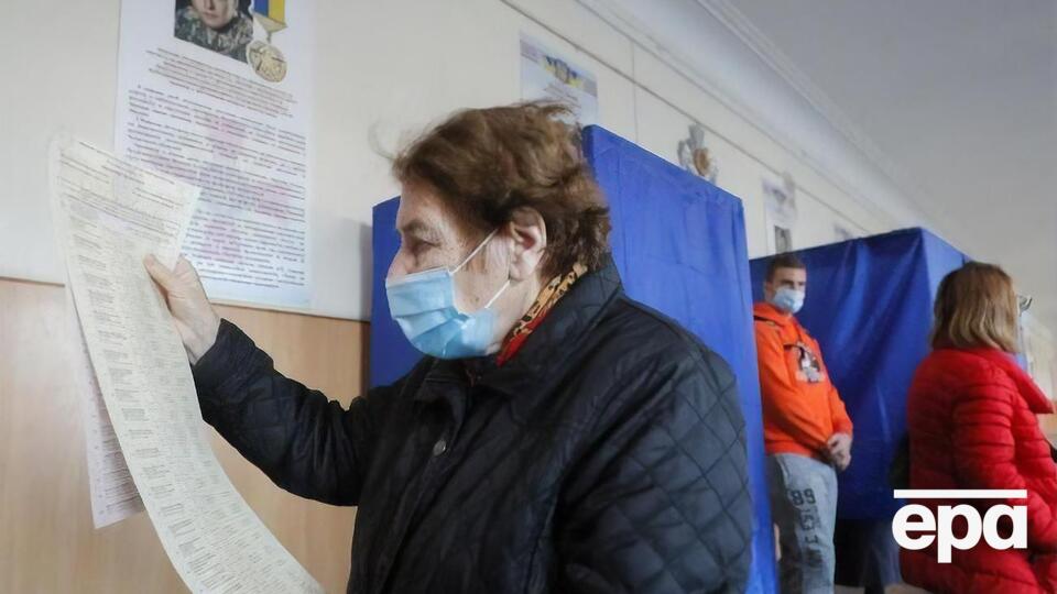 Місцеві вибори в Україні провели 25 жовтня