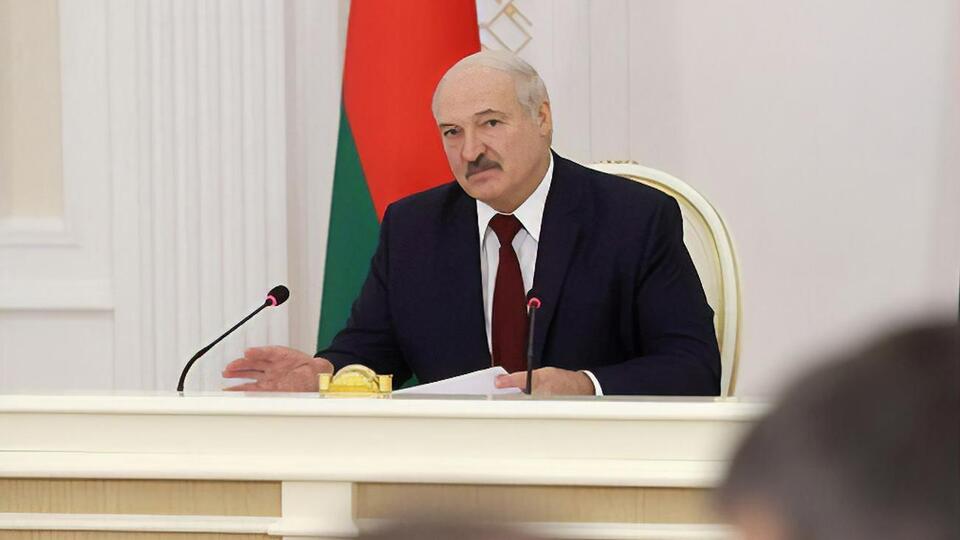 Лукашенко: Поїхали туди вчитися – нехай вчаться, працювати – нехай працюють