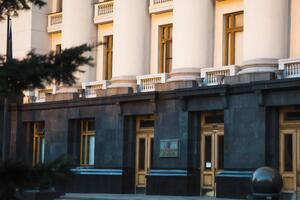 Офіс президента хоче розширити перелік об'єктів, де лікуватимуть хворих на COVID-19